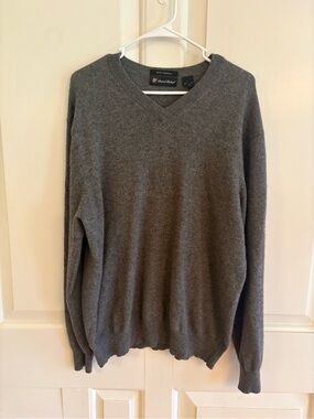 100% 2 Ply Cashmere Daniel Bishop Classic V-Neck Sweater Gray Men’s Large